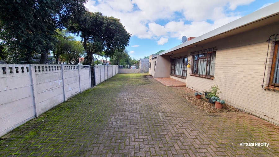 4 Bedroom Property for Sale in Thornton Western Cape